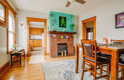 Buffalo Apartment | South Buffalo Zen Retreat w/your own Private Yoga Studio ॐ