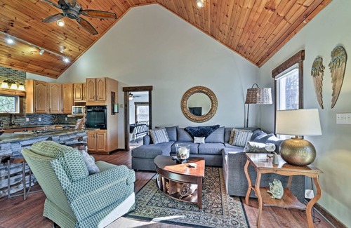West Union House | South Carolina Retreat on Lake Keowee w/ Dock