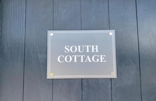 Macclesfield House | South Cottage - Garden, Views, Parking, Dogs, Cheshire, Walks, Family
