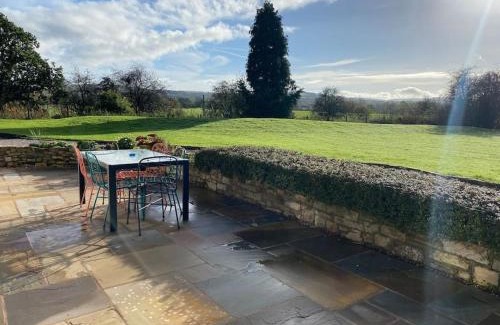Macclesfield House | South Cottage - Garden, Views, Parking, Dogs, Cheshire, Walks, Family
