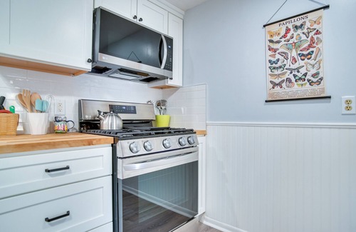 South Dennis Cottage | South Dennis Vacation Rental ~ 5 Mi to Beach!