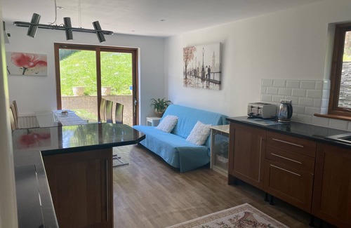 Truro House | South End of Truro/Central Cornwall/Perfect Getaway with 3beds/3bath