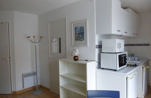 Valras-Plage Apartment | SOUTH-FACING 1ST FLOOR APARTMENT, NEAR BEACH, WITH TERRACE, PRIVATE PARKING
