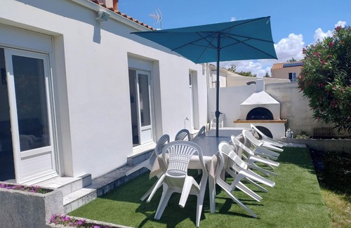 Aytre House | South-facing private garden - Quiet town house