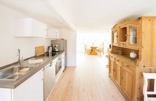 Hasselberg Apartment | South - fireplace, shower bath, terrace, parking space, close to the beach, child-friendly