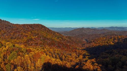 Saluda House | South Fork cabin at Cabin Fever in NC