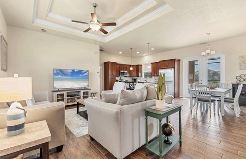 South Gulf Cove House | South Gulf Cove 3 Bedroom Canal Pool Home