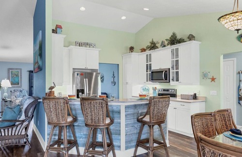 South Gulf Cove House | South Gulf Cove 3 Bedroom Canal Pool Home