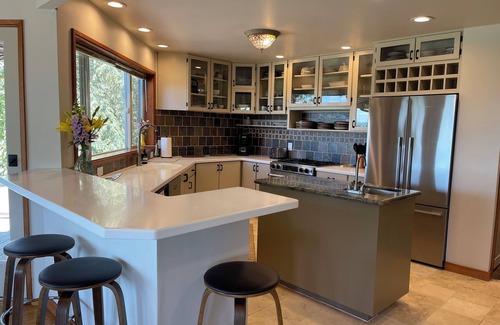 Mica House | South Hill Spacious View Home on Acreage