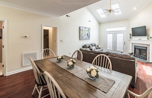 Huntsville Condo | South Huntsville Spacious and Homey Townhouse