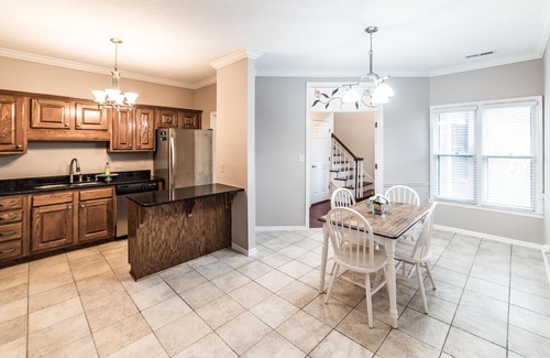 Huntsville Condo | South Huntsville Spacious and Homey Townhouse