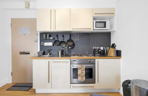 Brompton & Hans Town Apartment | South Kensington Studio