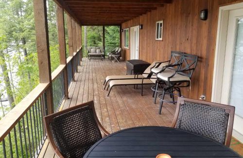 Worley House | South Lake Coeur dAlene Home with Dock and Kayaks!