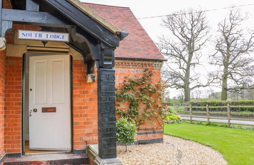 Ashbourne House | South Lodge - Longford Hall Farm Holiday Cottages