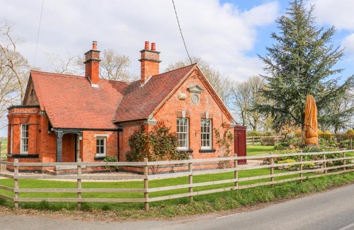 Ashbourne House | South Lodge - Longford Hall Farm Holiday Cottages