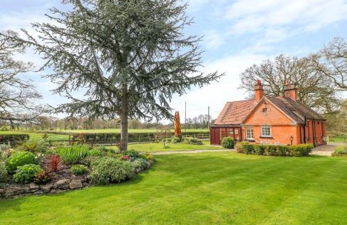 Ashbourne House | South Lodge - Longford Hall Farm Holiday Cottages