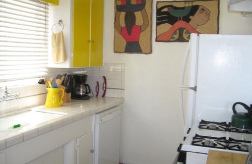 South Mission Beach House | South Mission Beach Cute Cottage near Park and Parking
