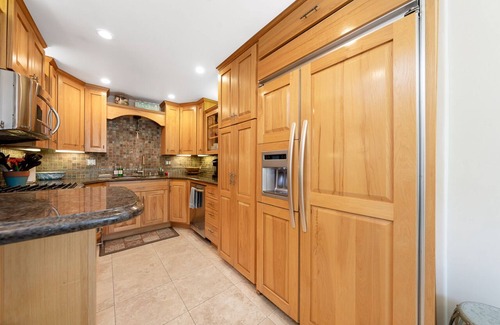 South Mission Beach Condo | South Mission Beach Gem! Luxurious w/Jacuzzi Tub, Bikes, Beach Gear, & Parking