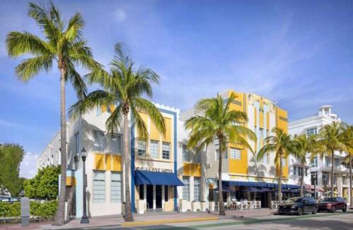 South Pointe Apartment | South of Fifth Studio Steps to Beach on Ocean Drive