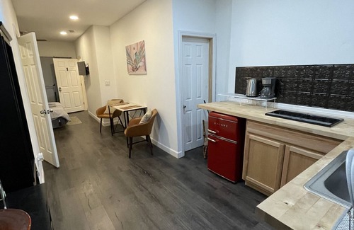 South Philadelphia West Apartment | South Philly Gem