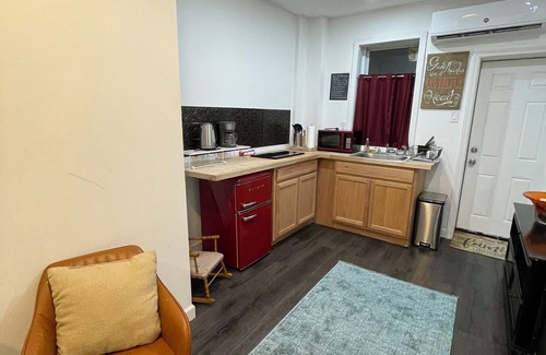 South Philadelphia West Apartment | South Philly Gem
