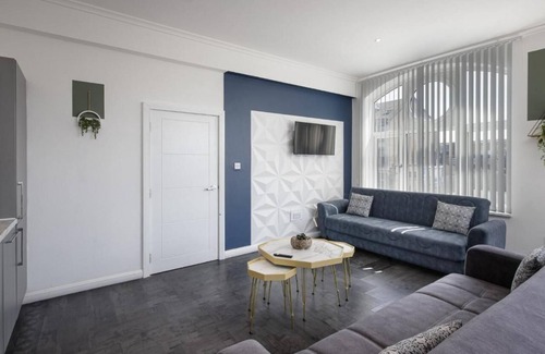South Shore Apartment | South Pier Apartment 4 by Sasco