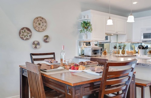 Upper Grand Lagoon House | South Point Marina! Bay Point + Views, Golf, Neons