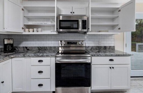 Southeast Raleigh House | South Raleigh GEM Minutes to DT Raleigh