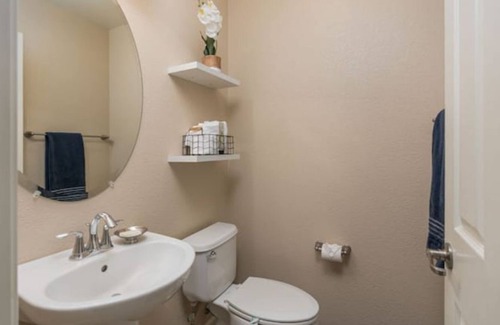 Reno House | South Reno Getaway Gem
