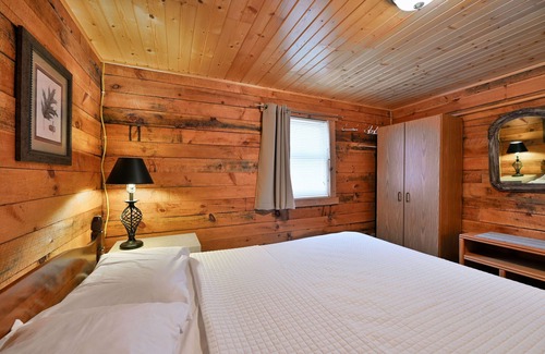 Cable Cabin | South Ridge Retreat near Mt. Telemark
