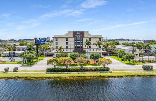 Medley Hotel | South River Suites