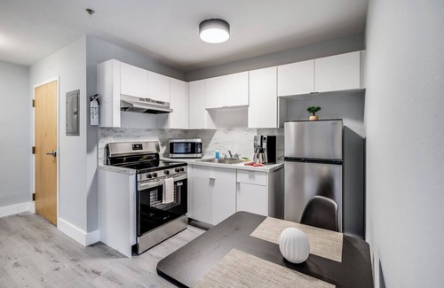 Medley Apartment | South River Suites