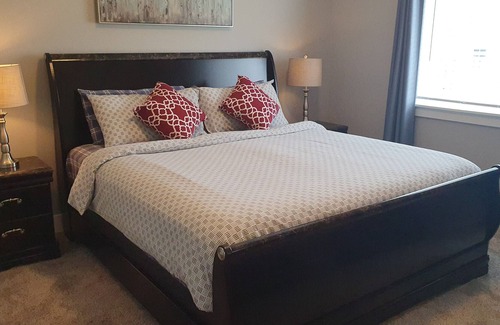 Salem House | South Salem - Close to I-5 and Costco, easy Shop and Eat