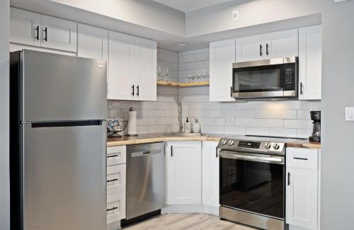 Captiva House | South Seas Bayside Villa 4120 - Chic Marina View Residence with Bikes