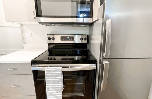 Bayfield Apartment | South Shore Condo @ Bayfield Guest House