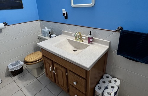 Ashland House | South shore getaway