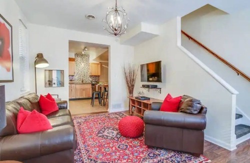 South Side Flats House | South Side Bicycle Home Sleeps 6