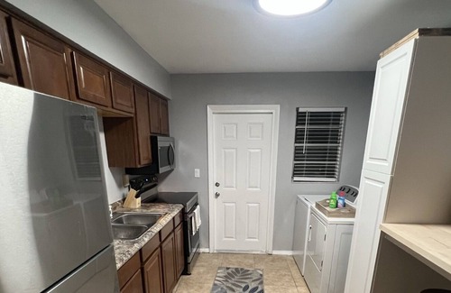 Ballast Point Apartment | South Tampa Mac Dill AFB/ Bayshore/ Pets OK! - 6908A
