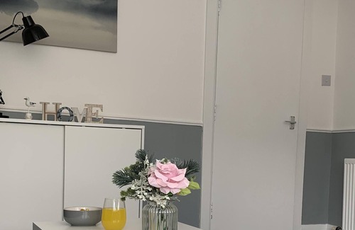 Greenock Apartment | South View apartment