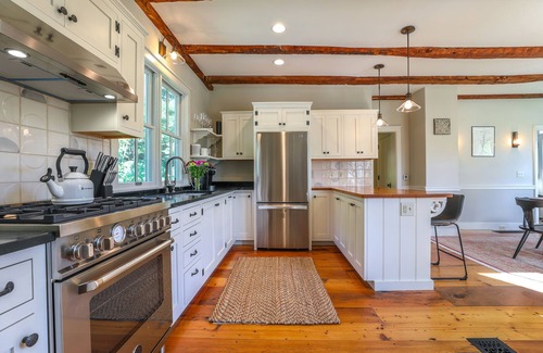 South Woodstock House | South Woodstock Village