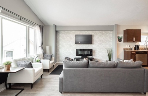 Fort Gary House | South Wpg+ Beautiful 4 Bdr 3 Bath+Garage