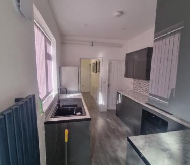 Northampton House | Southampton Bridge Rooms by AFL