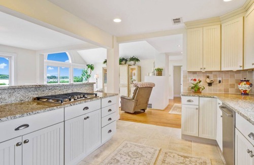 Shinnecock Hills House | Southampton WaterFront Cottage with Dock & Heated Pool