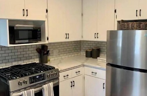Edina House | Southdale Stinger! Modern 5+BR near it all