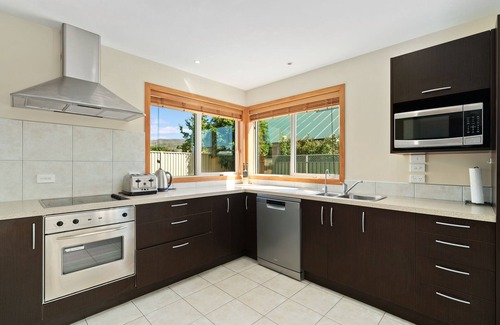 Lowburn House | Southern Belle - Cromwell Holiday Home
