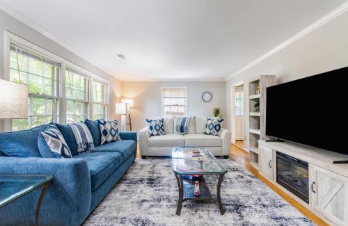 Greensboro House | Southern Charm 2BR Greensboro Nest
