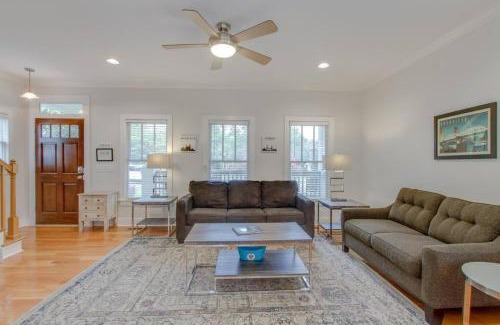 Hope Gardens House | Southern City Comfort Huge Private Backyard