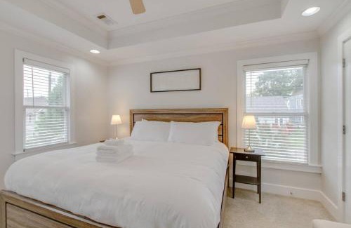 Hope Gardens House | Southern City Comfort Huge Private Backyard