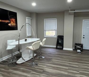 Southwestern House | Southern Collective Sleeps8! Airport-beltline