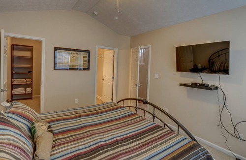 Masterson Station House | Southern Comfort on a Quiet Cul de Sac with Free Wifi